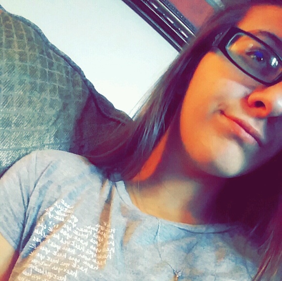 Meet your Posher, Haley - Picture 1 of 1